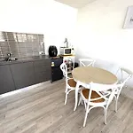 Self Contained Guest House - Sleeps 4