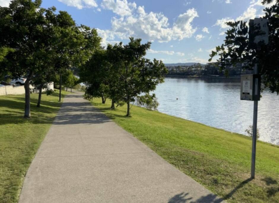 Self Contained - Sleeps 4 * Gold Coast