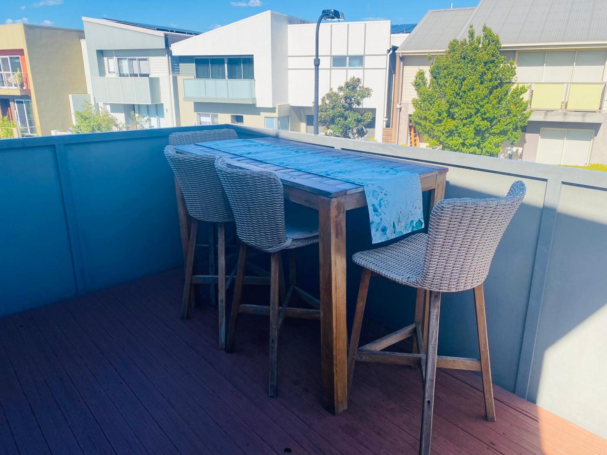 Apartment Self Contained - Sleeps 4